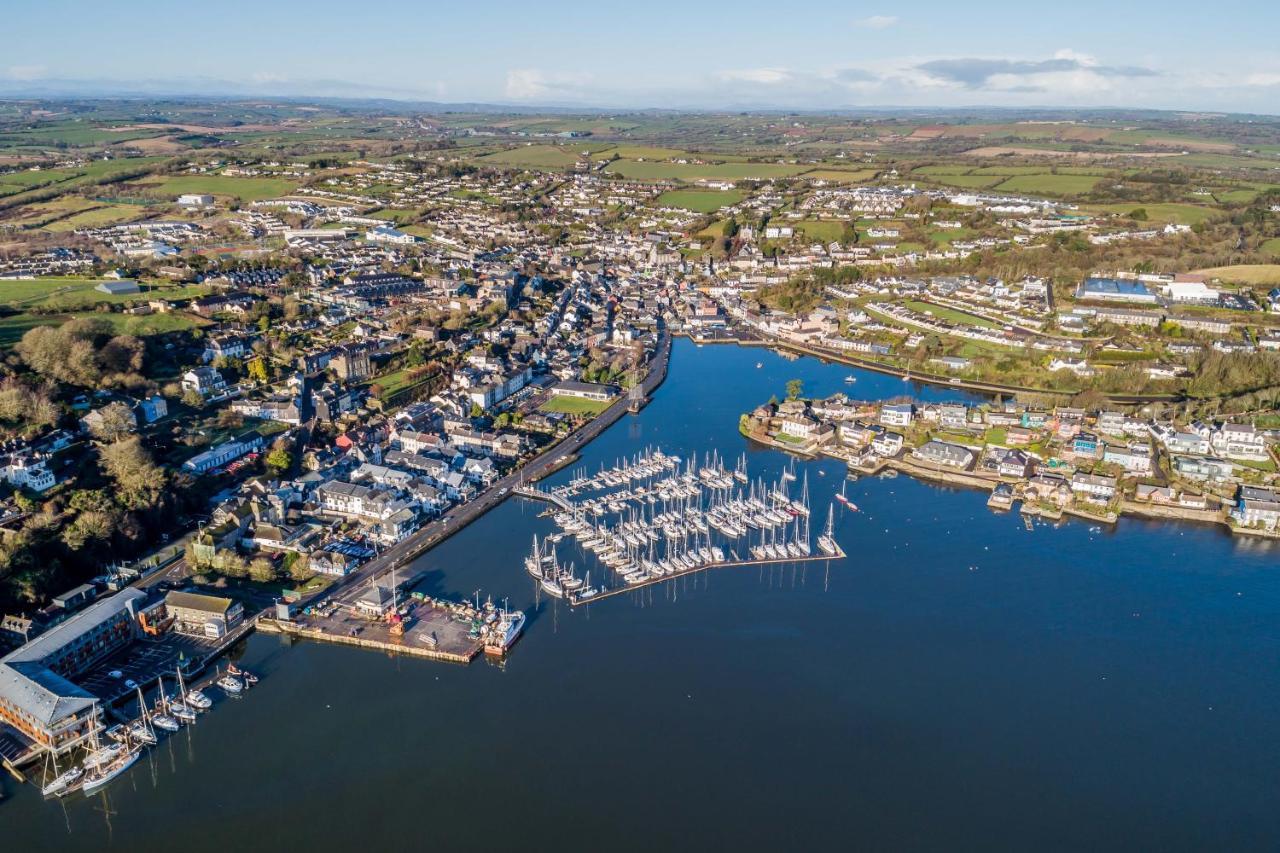 Ocean View,Kinsale, Hosted By Exquisite Holiday Homes, Sleeps 22 Exterior foto